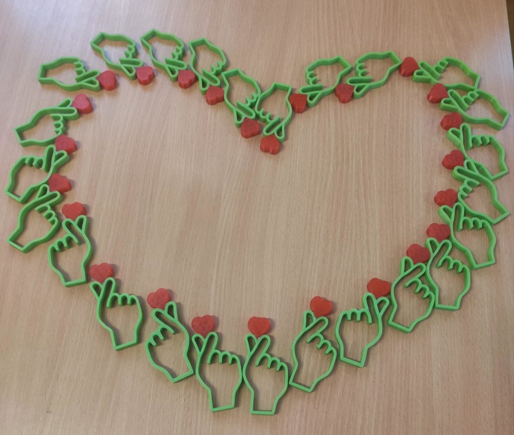 serce ułożone z wydrukowanych w 3d gadżetów