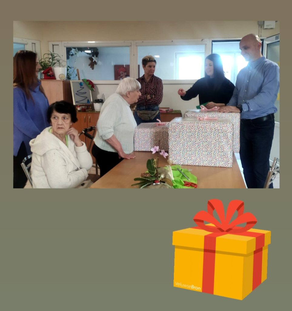 uczestnicy akcji herbatka dla babci i dziadka