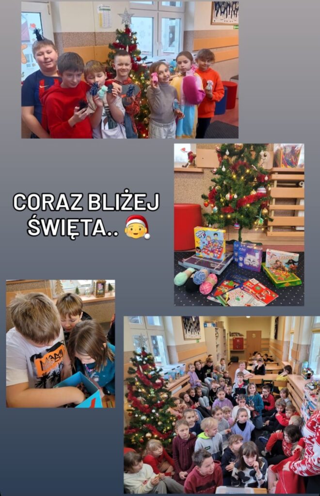 Na kolażu zdjęć widać świąteczną atmosferę w szkole. Na pierwszym zdjęciu grupka uśmiechniętych dzieci pozuje przed choinką, trzymając ozdoby lub rękodzieła. Na drugim zdjęciu widzimy przystrojoną choinkę z prezentami, w tym gry, książki i zestawy kreatywne. Trzecie zdjęcie pokazuje dzieci pochylone nad pudełkiem, najprawdopodobniej z ciekawością zaglądające do jego zawartości. Na ostatnim zdjęciu duża grupa uczniów siedzi w sali, obok choinki, uczestnicząc w jakimś świątecznym spotkaniu. Wszystko to w otoczeniu dekoracji, które podkreślają klimat zbliżających się świąt. Na górze kolażu napis: „Coraz bliżej święta...” z ikoną Mikołaja.
