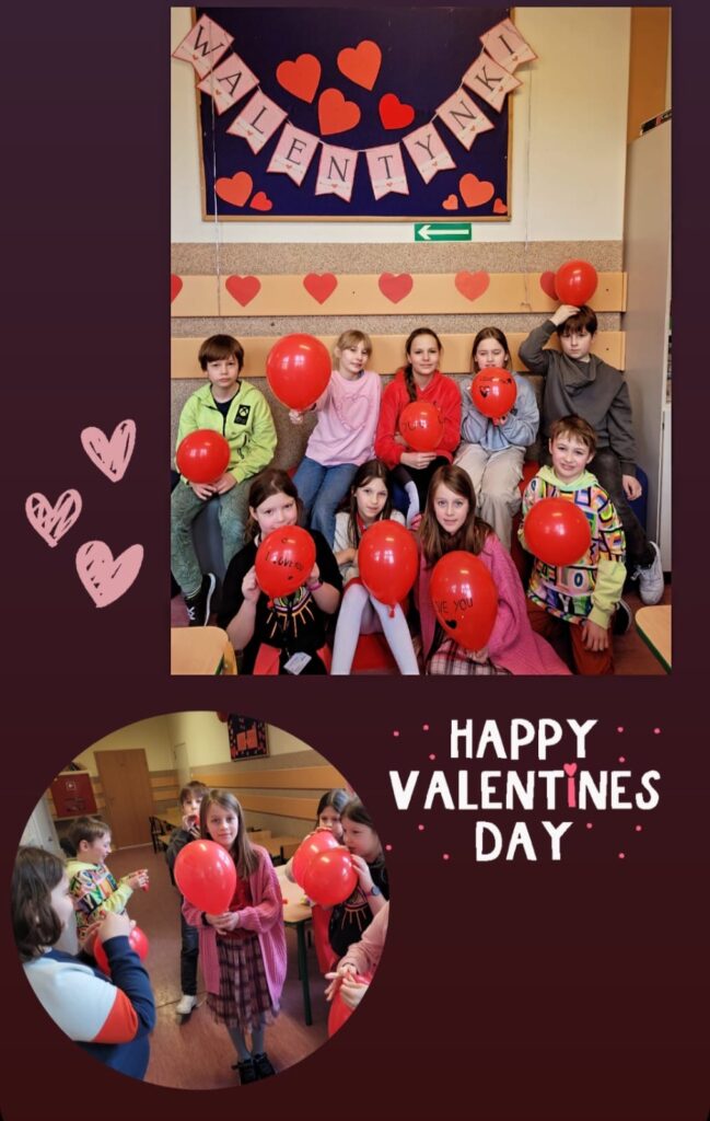 Zdjęcie przedstawia grupę dzieci świętujących Walentynki w szkolnej sali lub świetlicy. W tle widoczna jest dekoracja na tablicy korkowej z napisem „WALENTYNKI” oraz czerwonymi sercami, które podkreślają walentynkowy klimat. Na głównym zdjęciu dzieci siedzą razem, trzymając czerwone balony z napisami, takimi jak „LOVE YOU”. Mają różne stroje, ale dominują czerwone i różowe elementy ubioru, nawiązujące do walentynkowej atmosfery. Na dolnym, okrągłym zdjęciu widać dzieci w trakcie zabawy z balonami – niektóre nadmuchują je, inne trzymają w rękach. Sala jest udekorowana serduszkami, a podłoga i ściany mają ciepłe, beżowo-brązowe barwy. Całość jest ozdobiona grafikami w postaci różowych serc oraz napisem „HAPPY VALENTINE’S DAY”, co dodatkowo podkreśla tematykę święta.