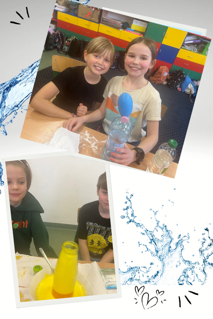 Kolaż składa się z dwóch zdjęć przedstawiających dzieci biorące udział w eksperymentach naukowych. • Na górnym zdjęciu dwie uśmiechnięte dziewczynki siedzą przy stole. Jedna z nich trzyma plastikową butelkę, na której szyjce znajduje się niebieski balonik, prawdopodobnie w wyniku reakcji chemicznej nastąpiło jego napompowanie. W tle widać kolorowe szafki i klasowe wyposażenie. • Na dolnym zdjęciu widać kolejne dzieci, które obserwują doświadczenie. Na stole stoi butelka, z której wydobywa się obfita żółta piana, co sugeruje reakcję chemiczną przypominającą „erupcję wulkanu”. Kolaż ozdobiony jest niebieskimi grafikami wody oraz serduszkami, co dodaje mu dynamicznego i radosnego charakteru.