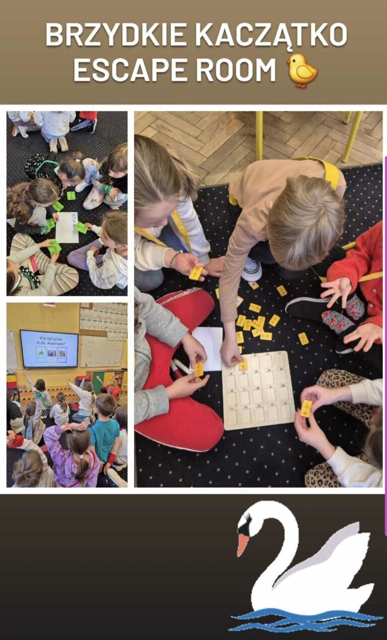 Trzy zdjęcia przedstawiają dzieci uczestniczące w zabawie edukacyjnej „Brzydkie kaczątko – escape room”. Na pierwszym zdjęciu dzieci siedzą w grupie na dywanie, rozwiązując zagadki z kolorowymi karteczkami. Drugie zdjęcie pokazuje dzieci pracujące z żółtymi klockami z liczbami i specjalną planszą logiczną. Na trzecim zdjęciu uczniowie siedzą przed tablicą multimedialną, na której widnieje pytanie: „Kim był ojciec H.Ch. Andersena?”. W tle grafika przedstawiająca białego łabędzia i tekst: „BRZYDKIE KACZĄTKO ESCAPE ROOM” z ikoną żółtego kaczątka.